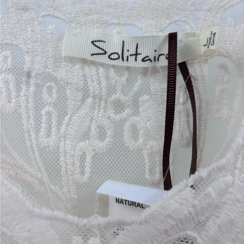 Solitaire NWT Lace Embroidered Blouse - Cream Size Large